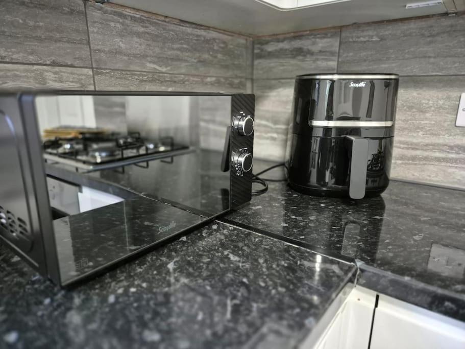 - Contractor & Long Term * Wolverhampton