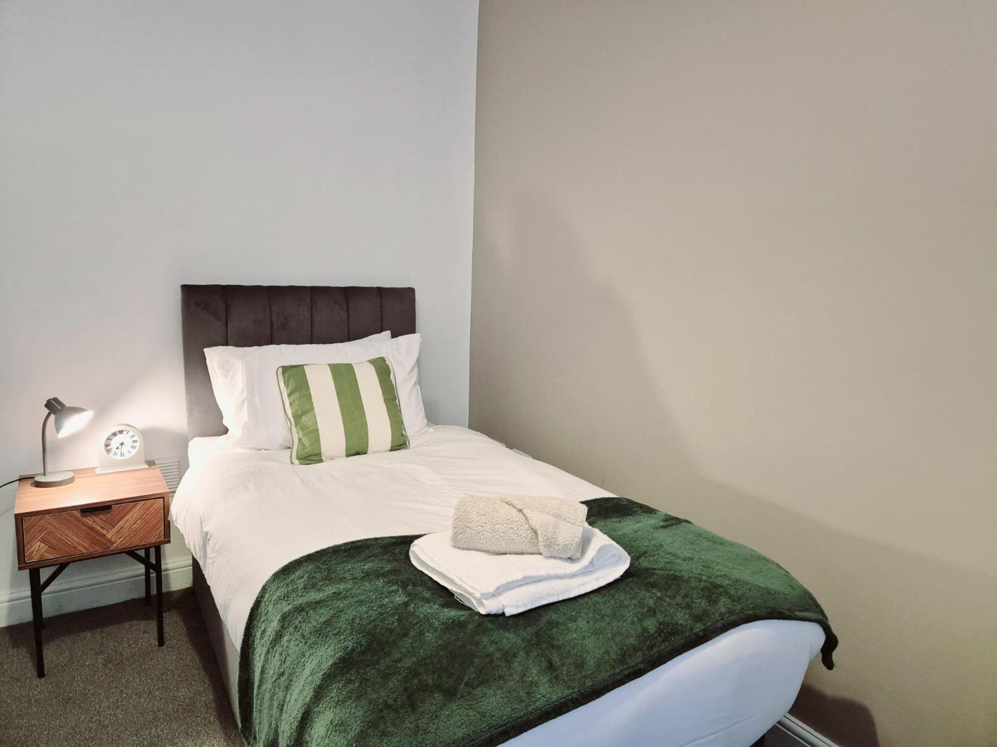 - Contractor & Long Term Holiday home